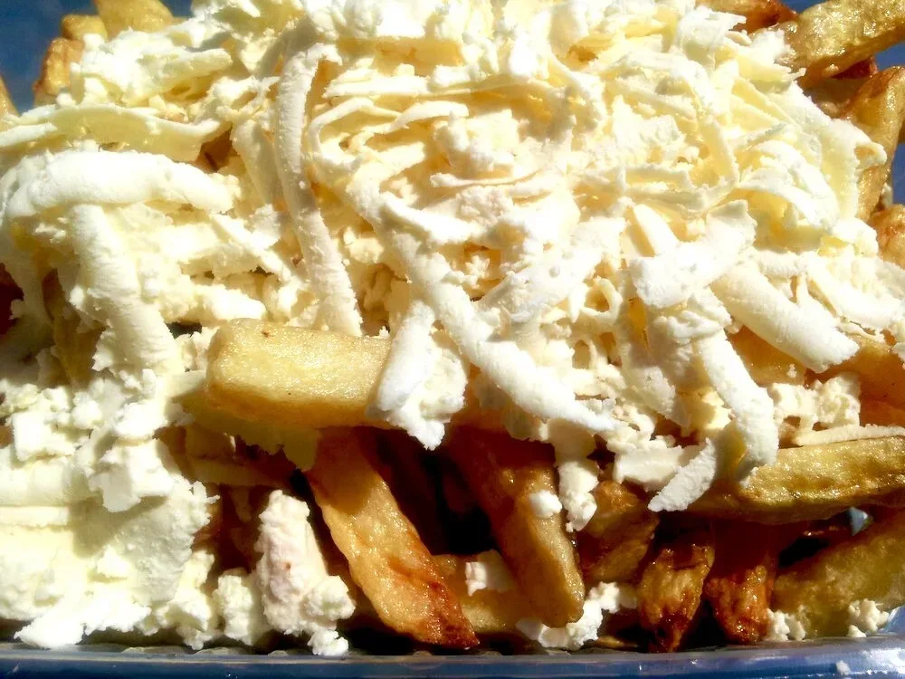 Пържени картофи със сирене