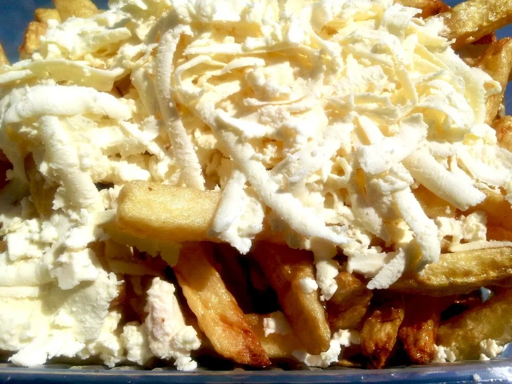 Пържени картофи със сирене