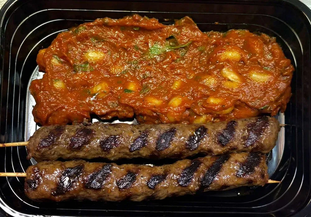 Адана кебап/от телешко месо/ с гарнитура по избор