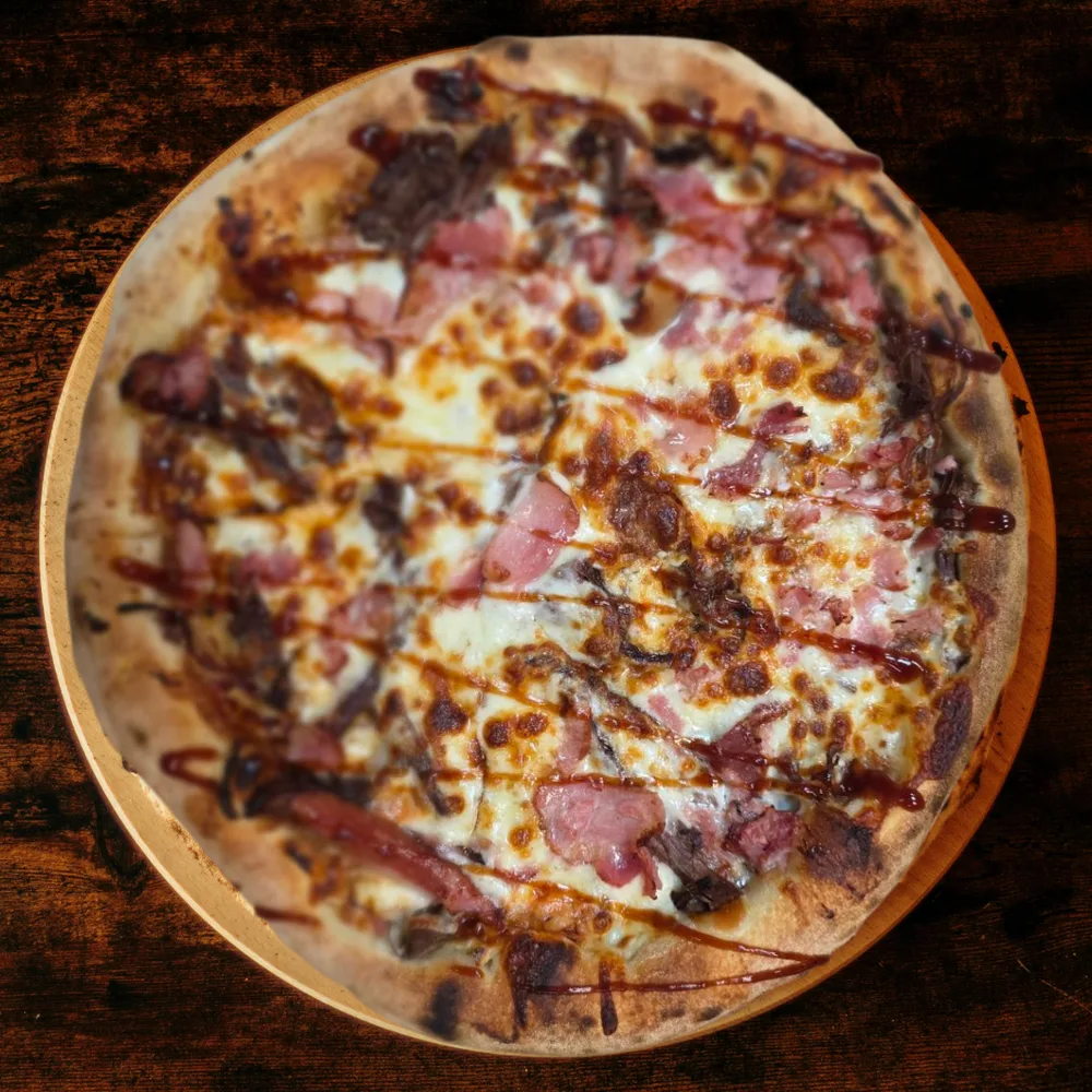 Пица барбекю с пикантно телешко /може и без да е пикантно/