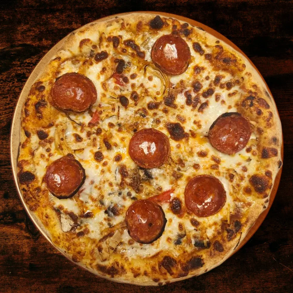 Пица с пеперони и дърпано пилешко