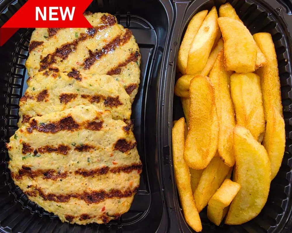 Пилешки кюфтета на скара 3 бр с гарнитура по избор